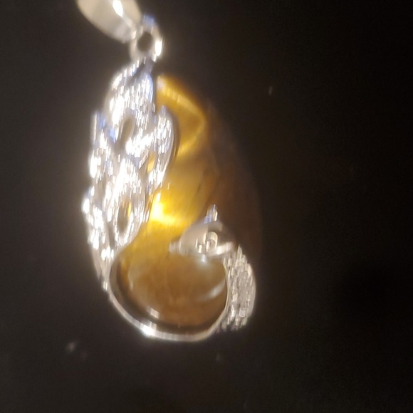 New Silver Wrapped Tigers Eye Peacock Pendant. - Picture 5 of 10